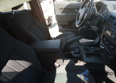 2011 Jeep Liberty Sport from USA, damaged, VIN 1J4PN2GK8BW520606